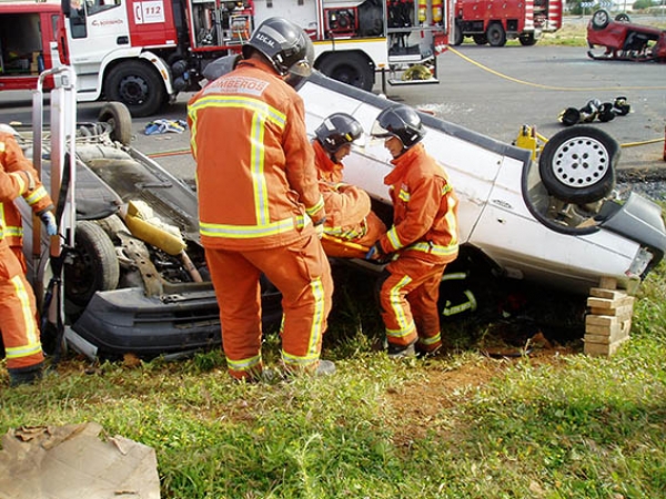 Operaciones de salvamento en accidentes de tráfico